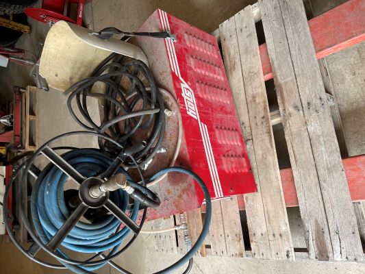 Hotsy Pressure Washer - Image 2